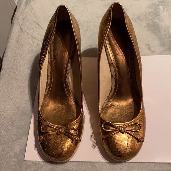 Size 9 Coach wedge shoe - Picture 5 of 5